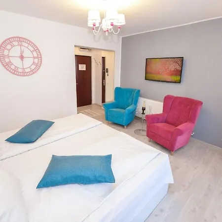 Superb Cismigiu Gardens With Panoramic View For 2