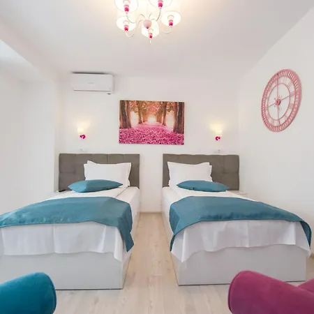 公寓 Superb Cismigiu Gardens With Panoramic View For 2 *